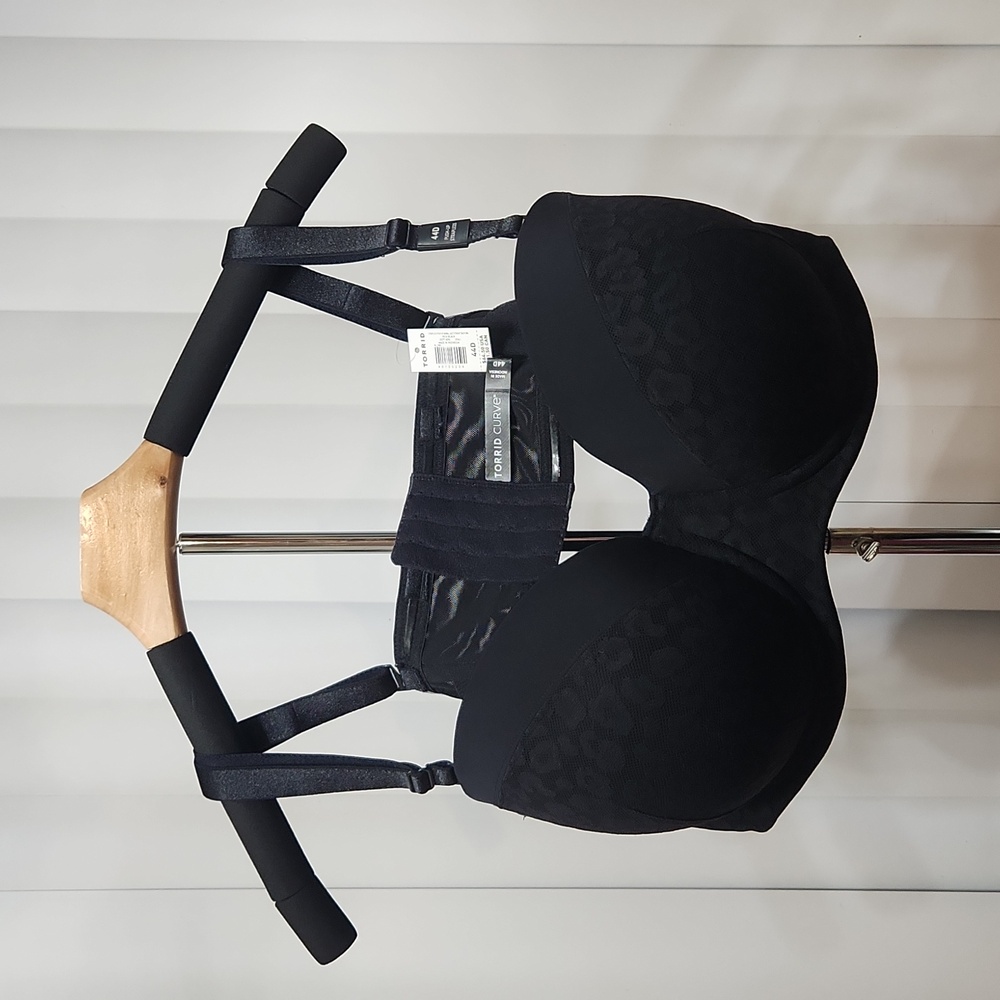 Torrid Strapless Pushup Animal Lace bra